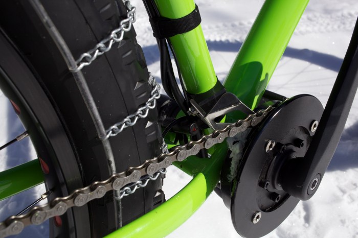 Another view of the chainring adapter.