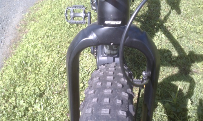 The front fork begs for a Surly Bud. This fork will fit any fatbike tire on the market.